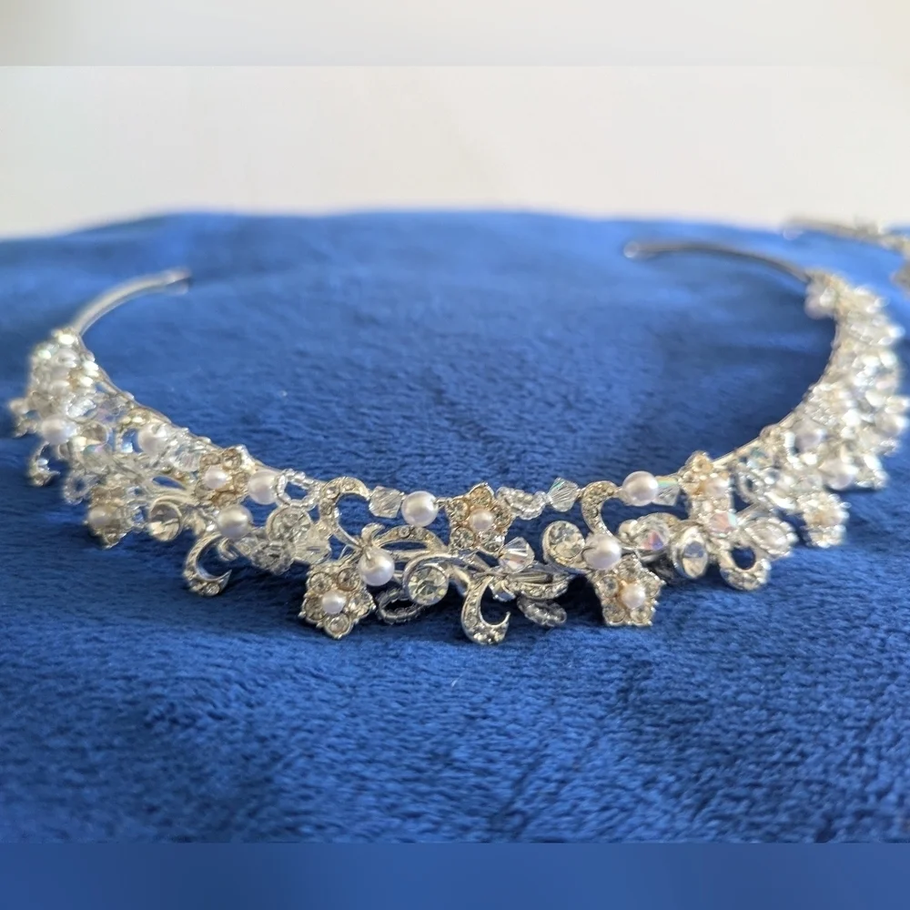 Tiara gold tone/ Silver Tone rhinestones headbands. 2 Included.